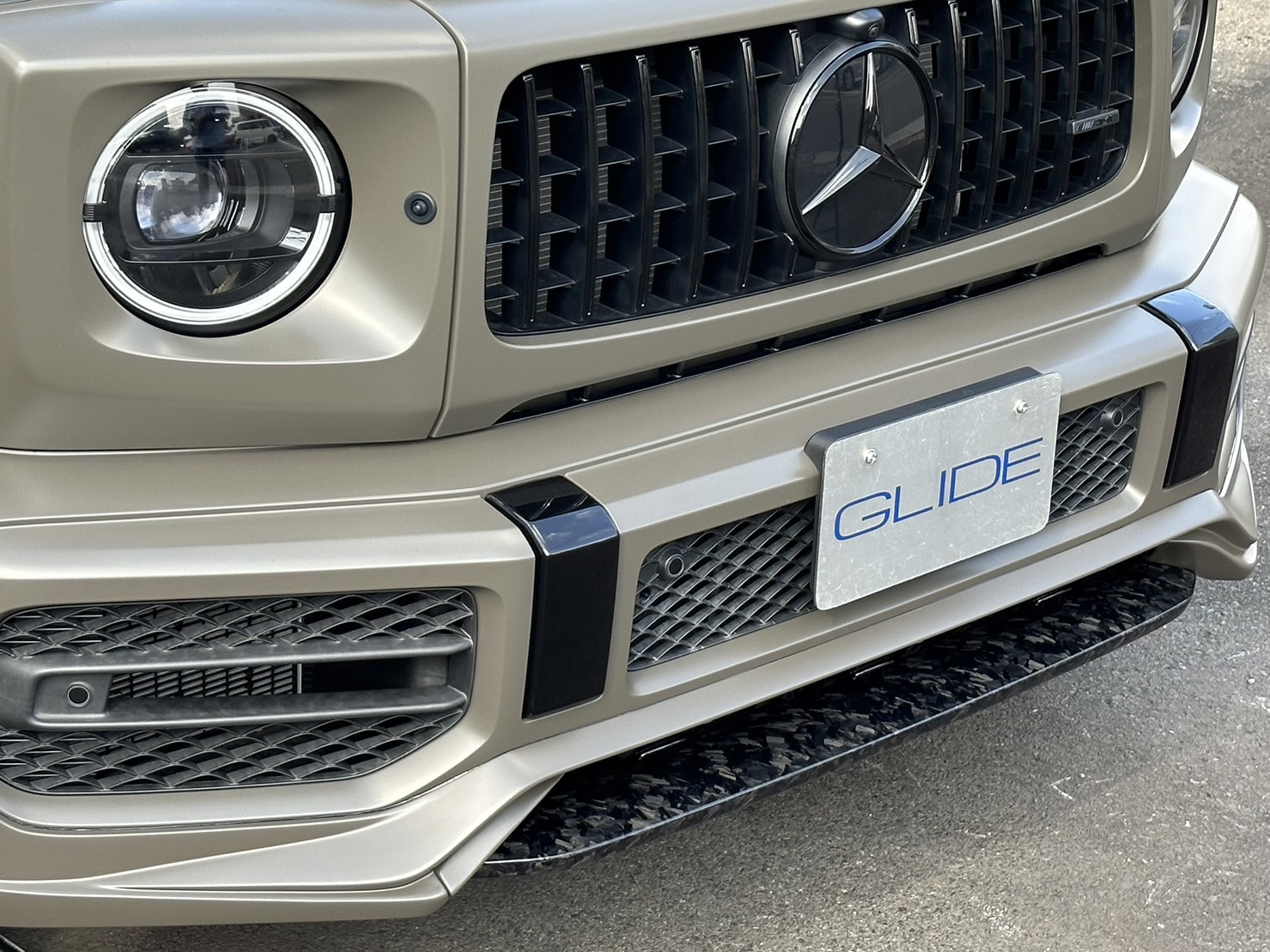 フロントスポイラー（センターフラップ・クラッシュカーボン）