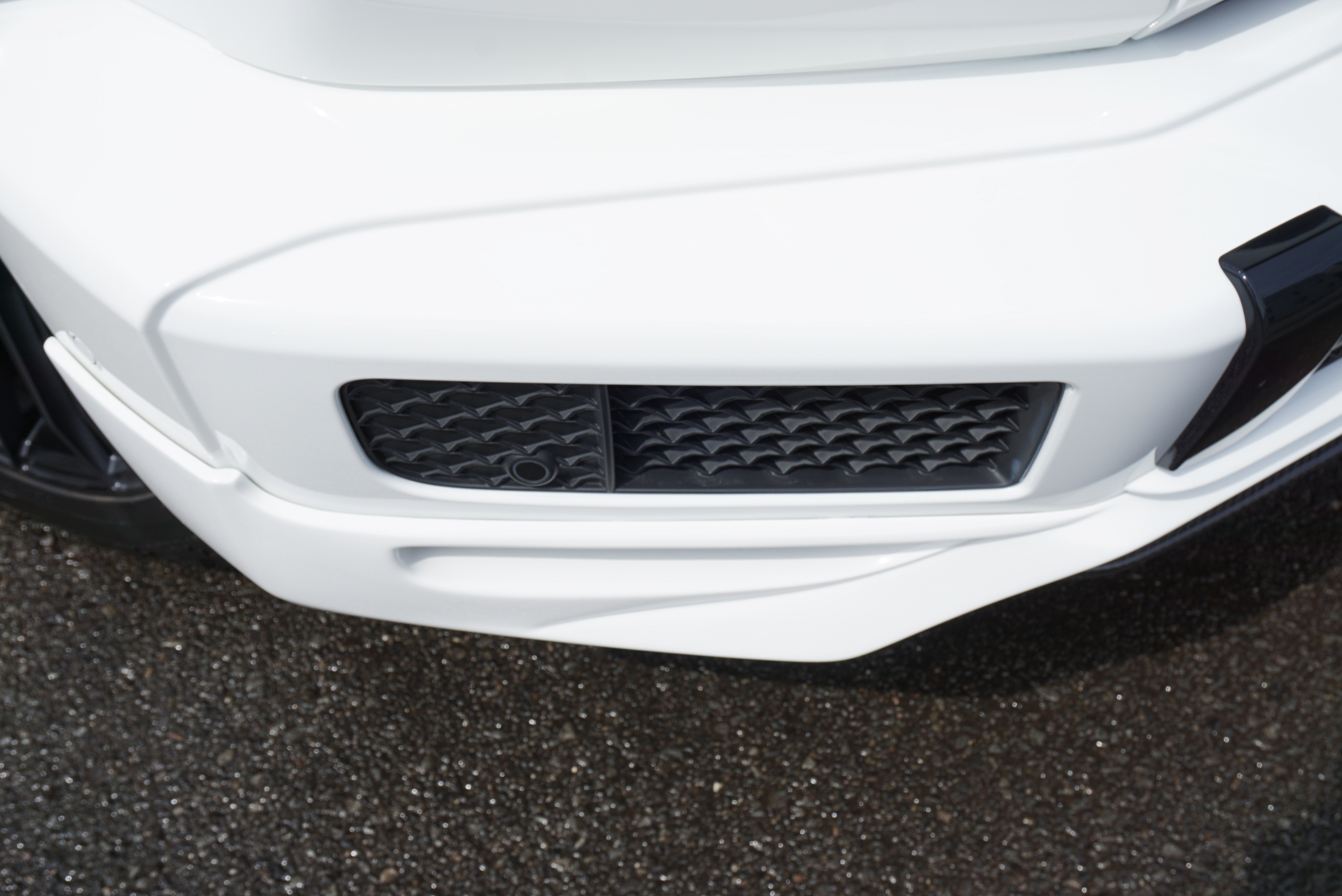 フロントスポイラー（センターフラップ・カーボン）